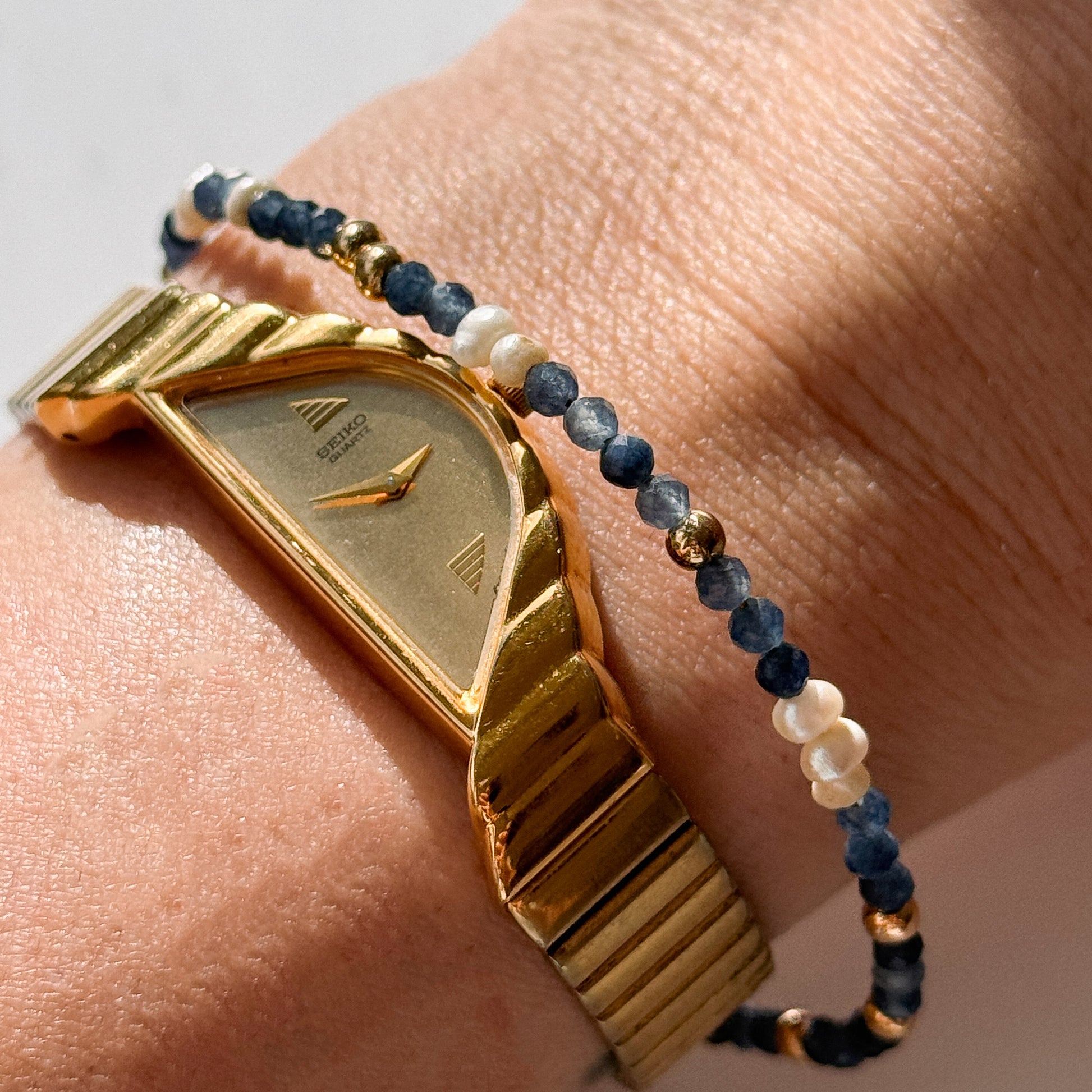 sodalite and pearl beaded bracelet