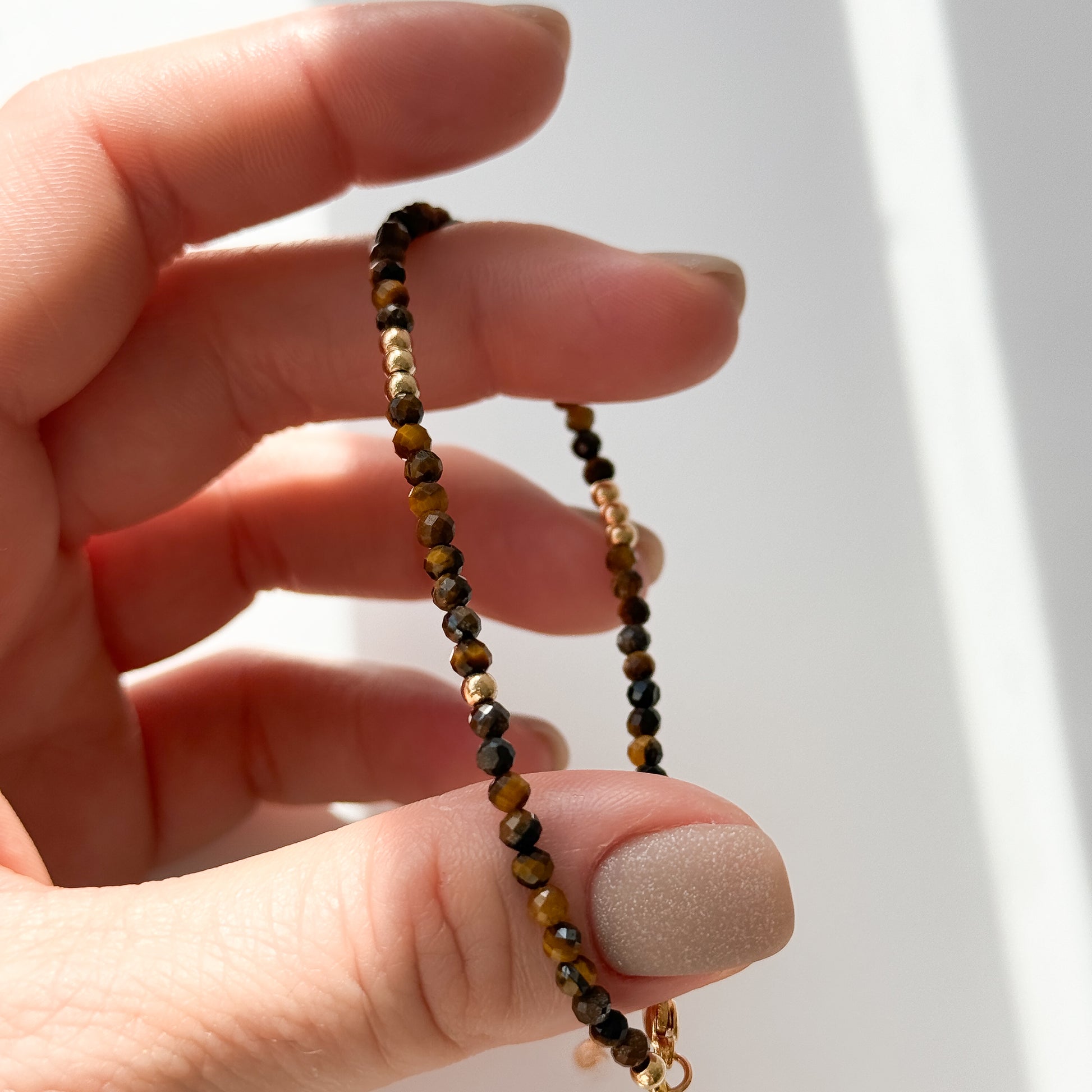 tiger eye beaded bracelet